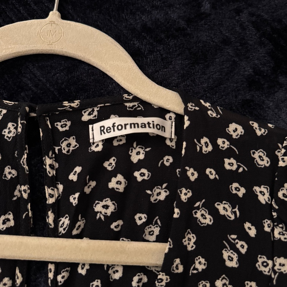 Reformation “Brielle” Vermont Dress ~ Mini Floral dress with semi open back - Picture 4 of 7